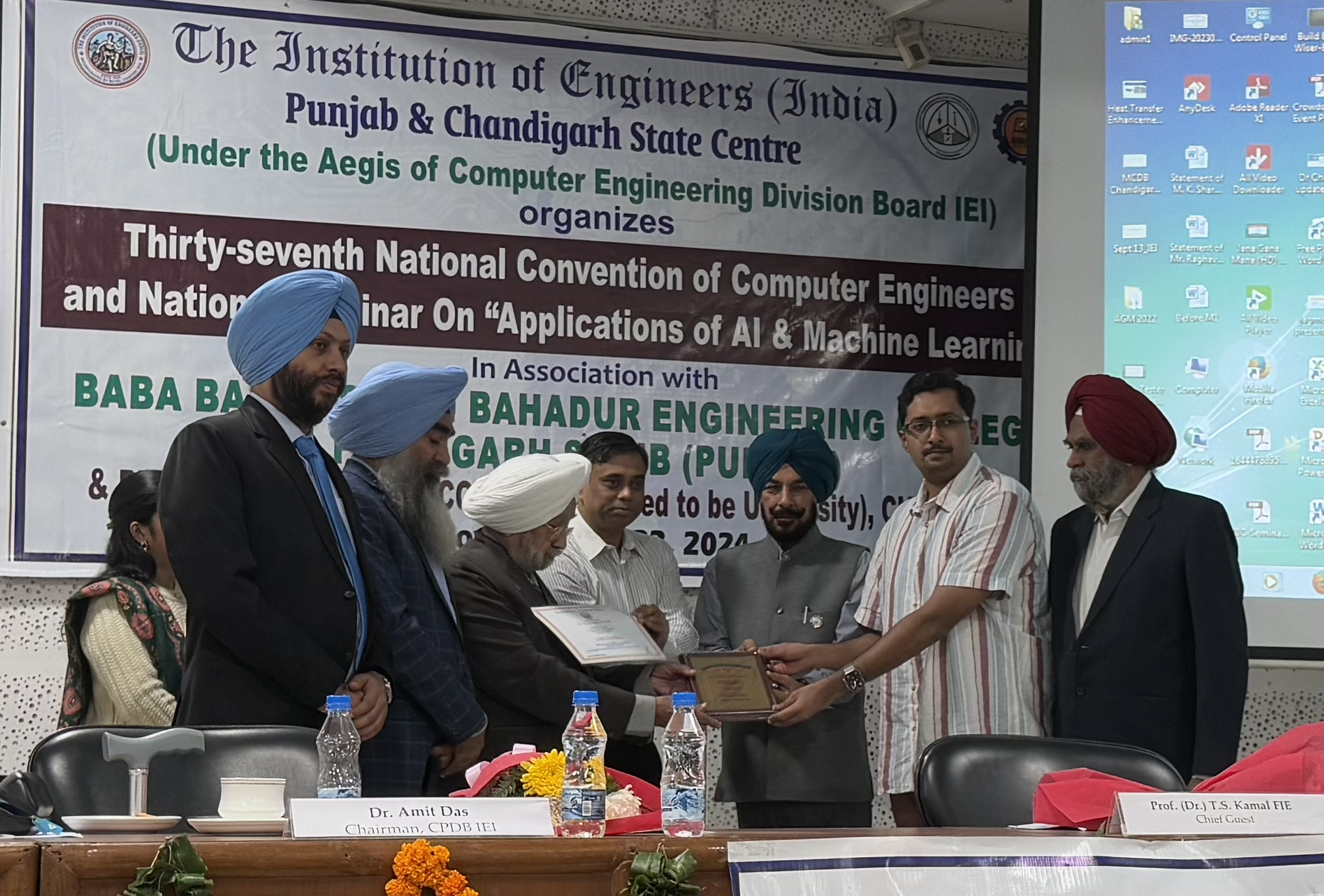 Image of Siddarth Asokan receiving the IEI YEA at the 37th National Convention of Computer Engineers